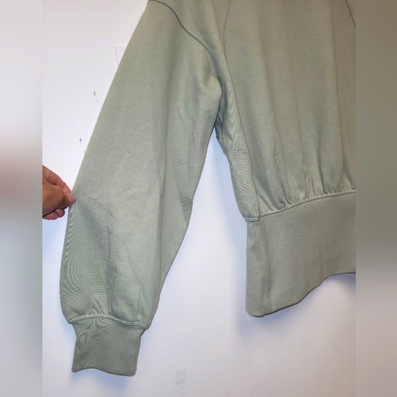 Lululemon Hugged-Waist Cotton Pullover Green Fern Size 4.. - Picture 13 of 16